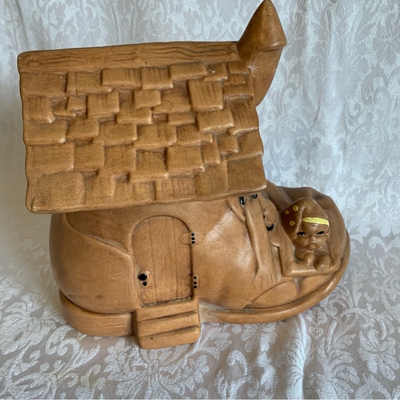 VTG Twin Winton Ceramic Cookie Jar Brown Boot Nursery Rhyme Granny Farmhouse - Picture 2 of 9